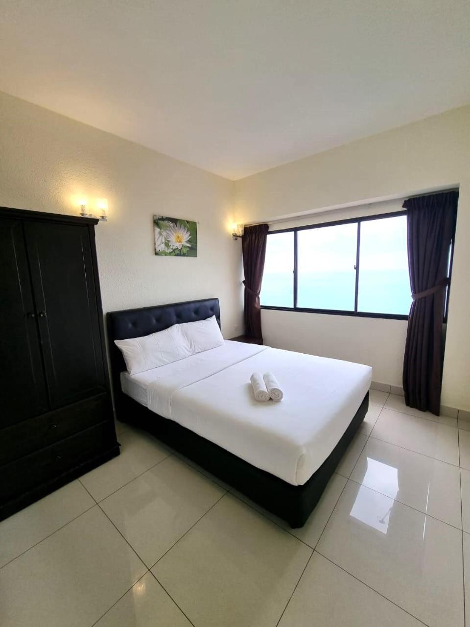 Green Ocean Seaview Apartment Batu Ferringhi Exterior photo