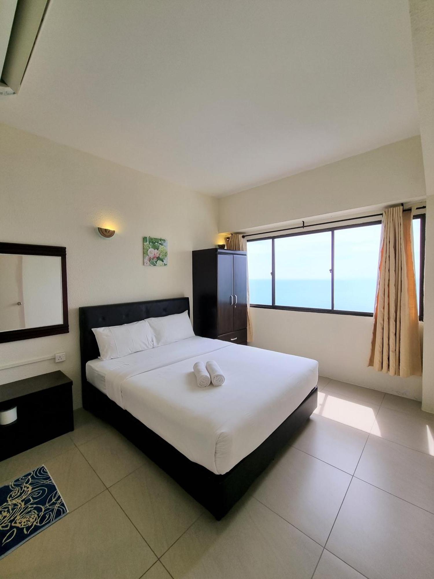 Green Ocean Seaview Apartment Batu Ferringhi Exterior photo